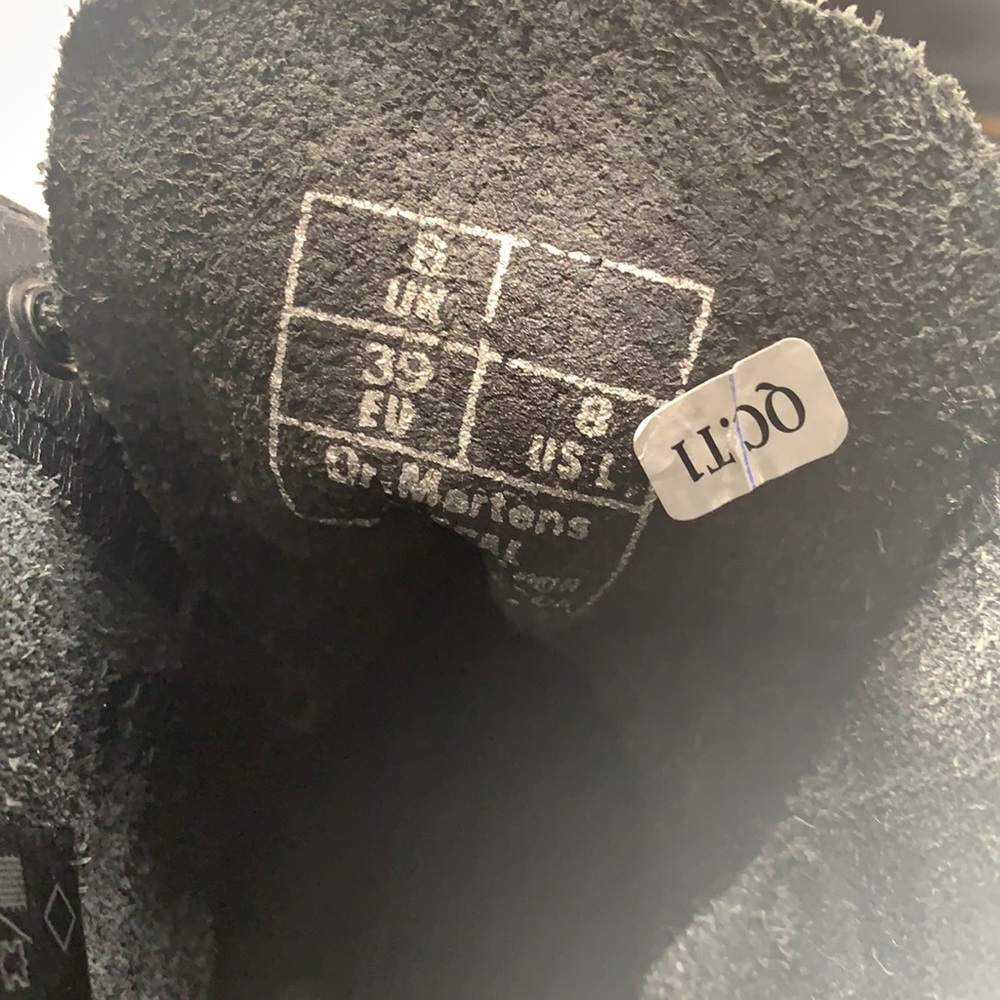 DR MARTENS LEATHER BOOTS - Picture 3 of 4